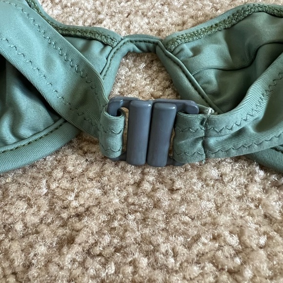 NWT Tropic of C mariel bikini top in laurel - Picture 7 of 7
